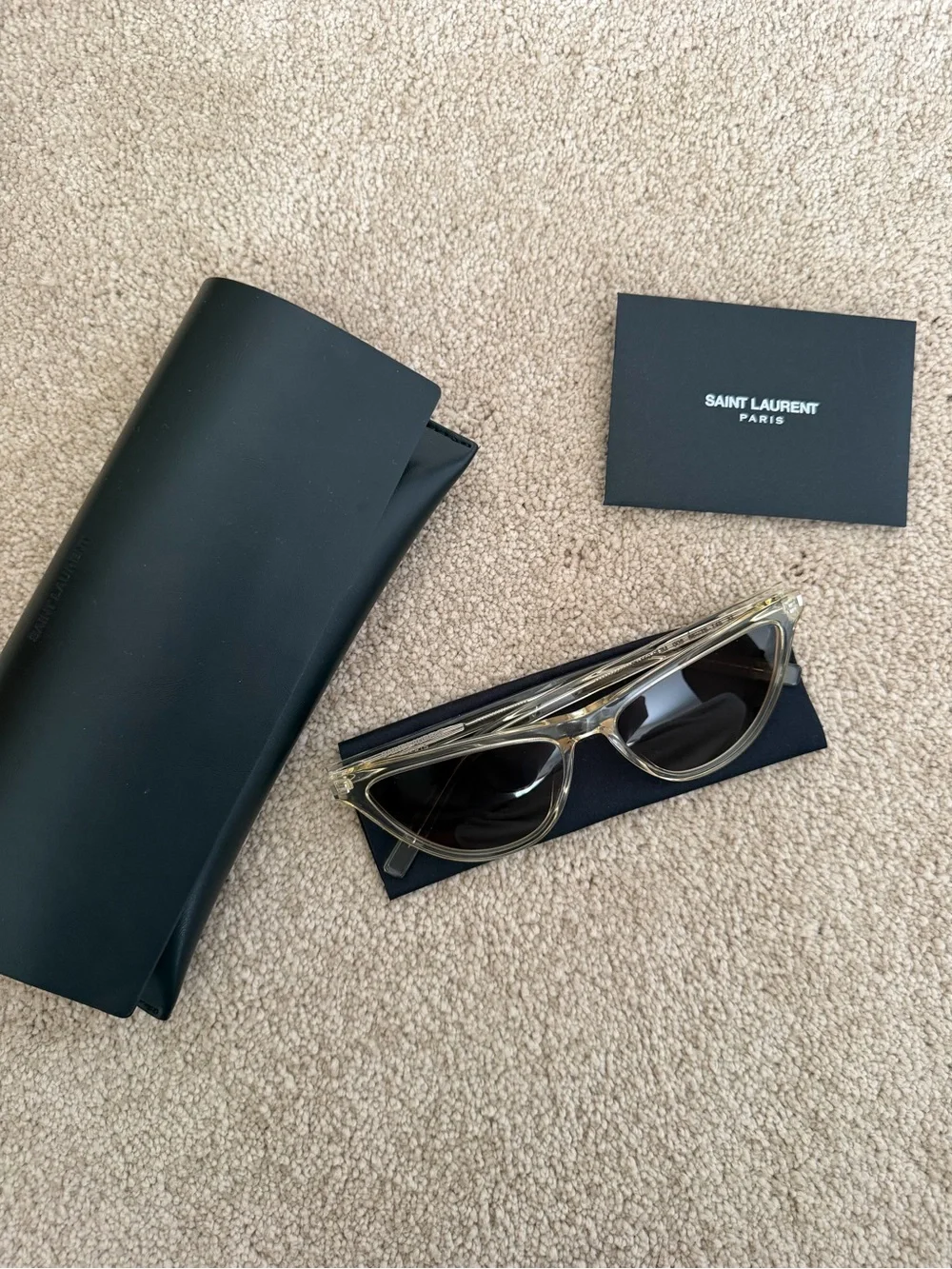 Saint Laurent classic saint